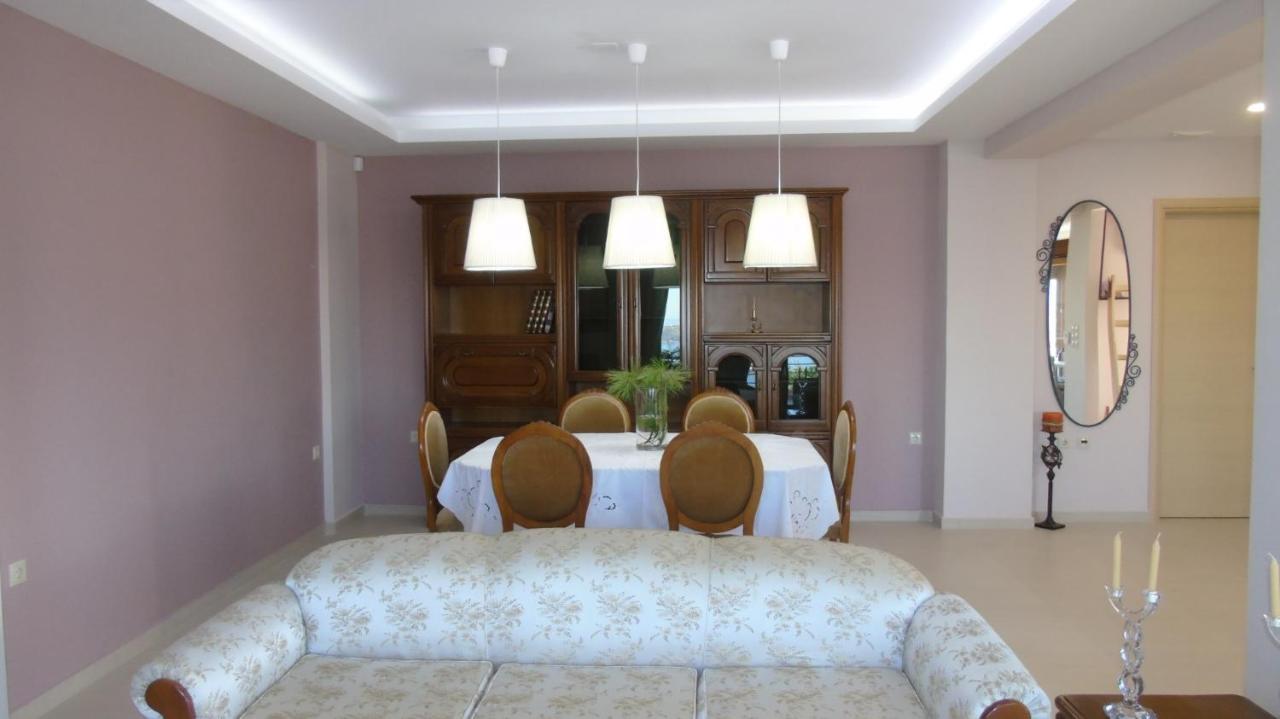 Homeleader Apartment *